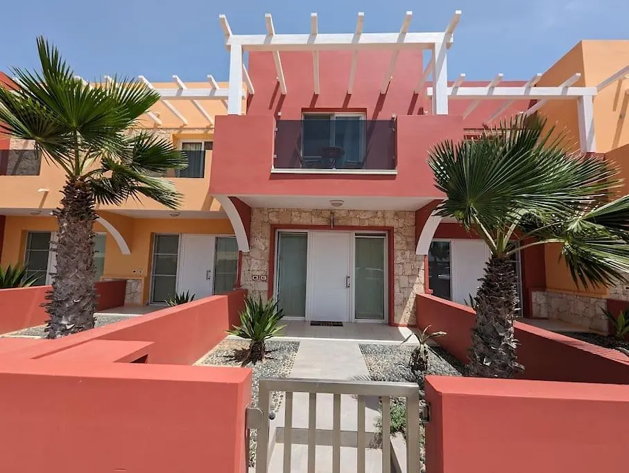 Large Townhouse Close To Beach Sal Rei