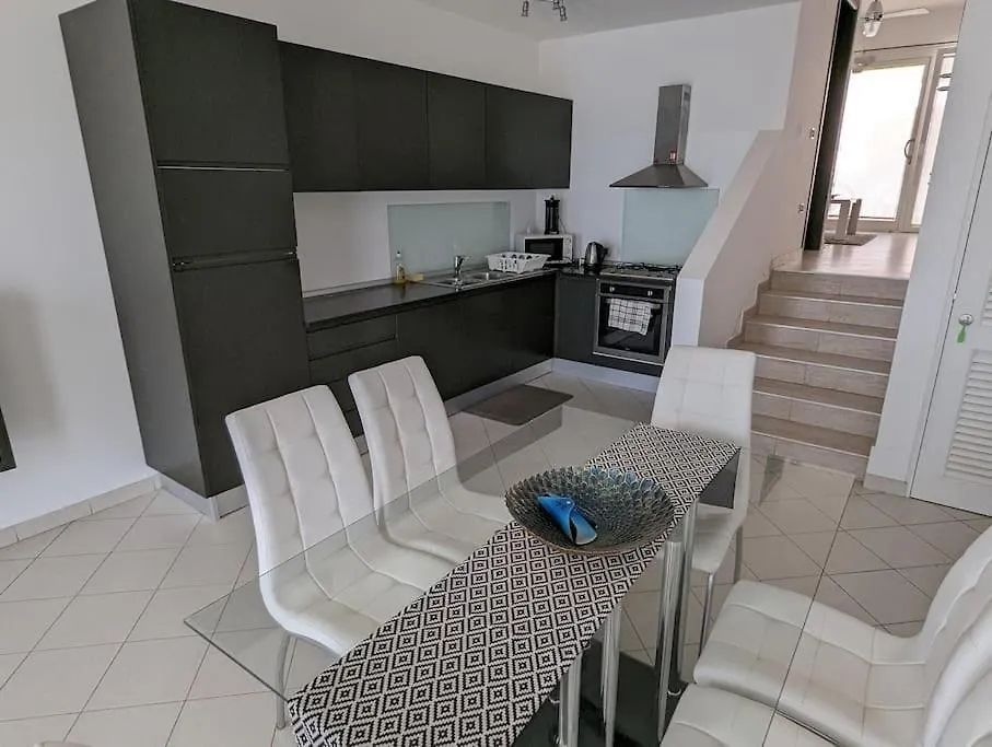 Large Townhouse Close To Beach Sal Rei Apartment