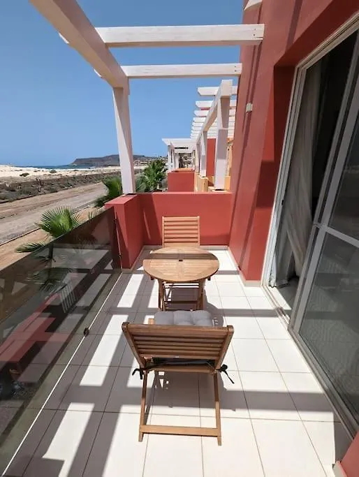 Large Townhouse Close To Beach Sal Rei Cape Verde